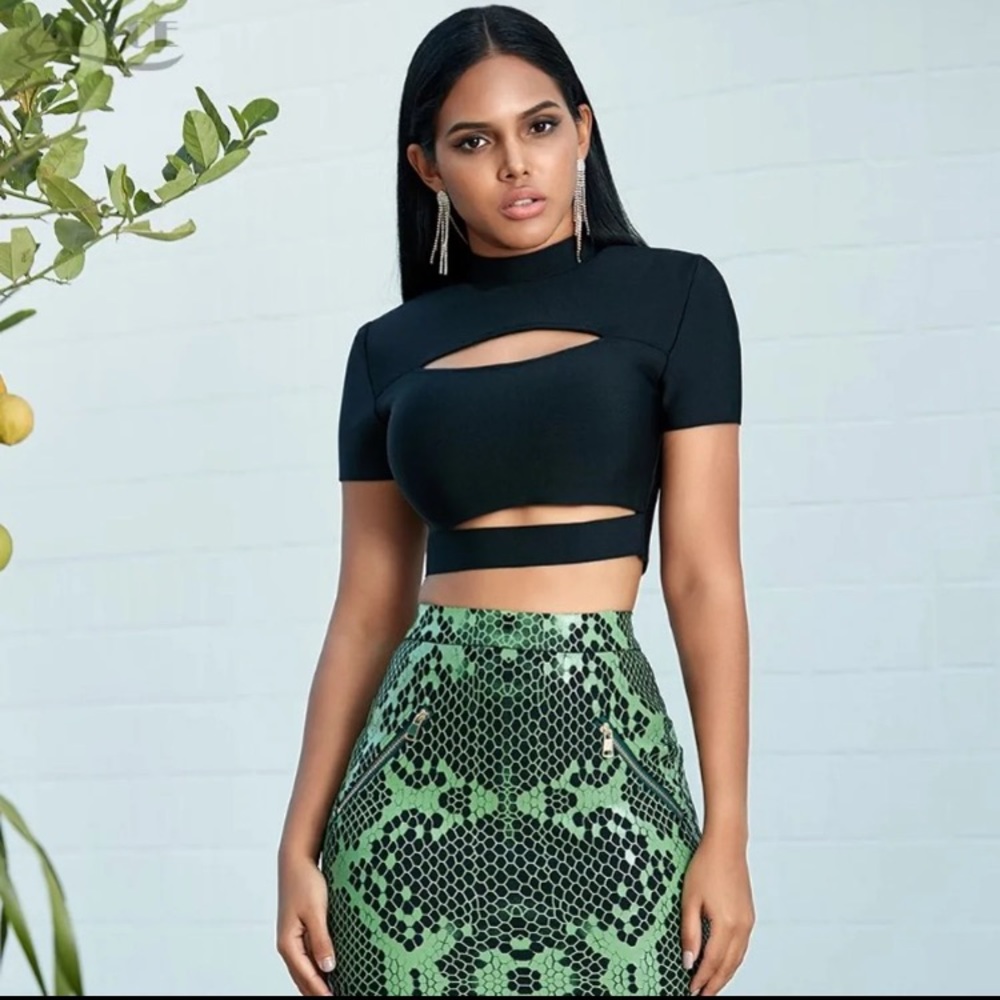 Black Hollow Out Bandage Crop Top